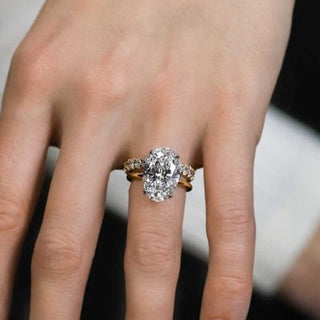 4.0CT Oval Moissanite Diamond Hidden Halo  Bridal Engagement Ring Set