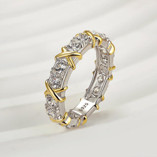 Round Moissanite Diamond Antique Wedding Band