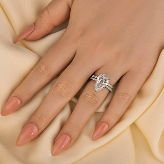 3.5CT Oval Moissanite Diamond Hidden Halo Unique Bridal Engagement Ring Set