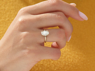1.5CT Oval Moissanite Diamond Solitaire Engagement Ring