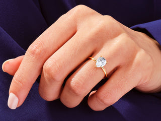 2.0CT Pear Moissanite Diamond  Solitaire Engagement Ring