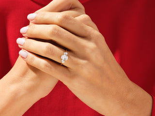 1.5CT Oval Moissanite Diamond Three Stone Engagement Ring