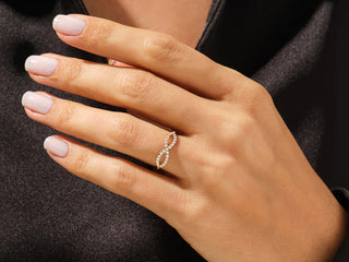 Round Moissanite Diamond Unique Wedding Band