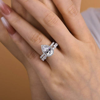 2.5CT Pear Moissanite Diamond Halo Pave Bridal Engagement Ring Set