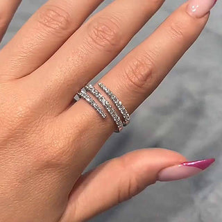 Round Moissanite Diamond Antique Wedding Band