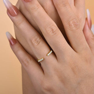 Round Moissanite Diamond Open Wedding Band