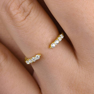 Round Moissanite Diamond Open Wedding Band