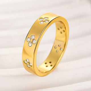 Round Moissanite Diamond Antique Wedding Band